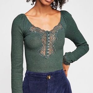 💚Free People Henley Lace Top RN 66170 CA 32054💚